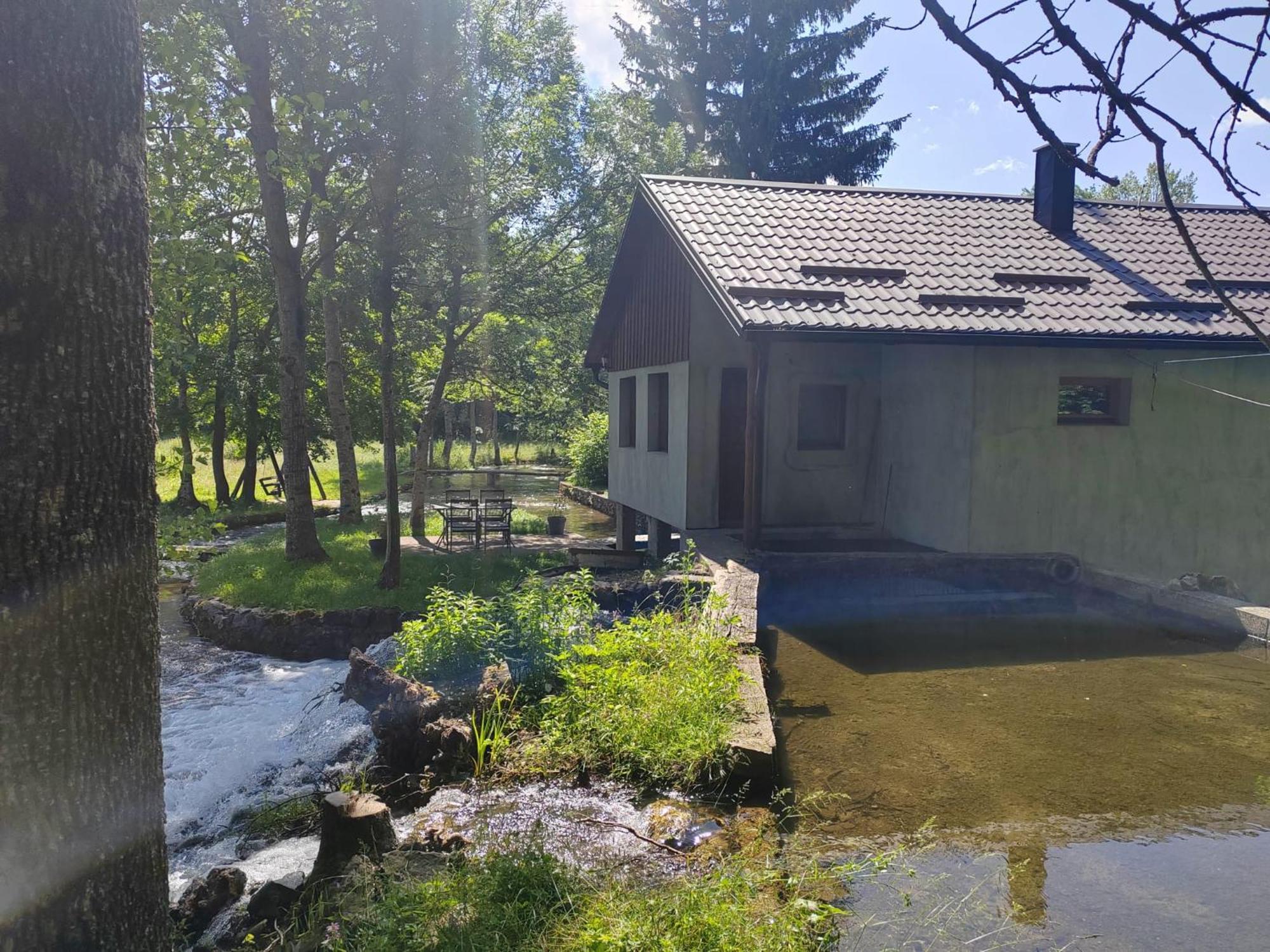 Stari mlin Hotell Korenica Exteriör bild