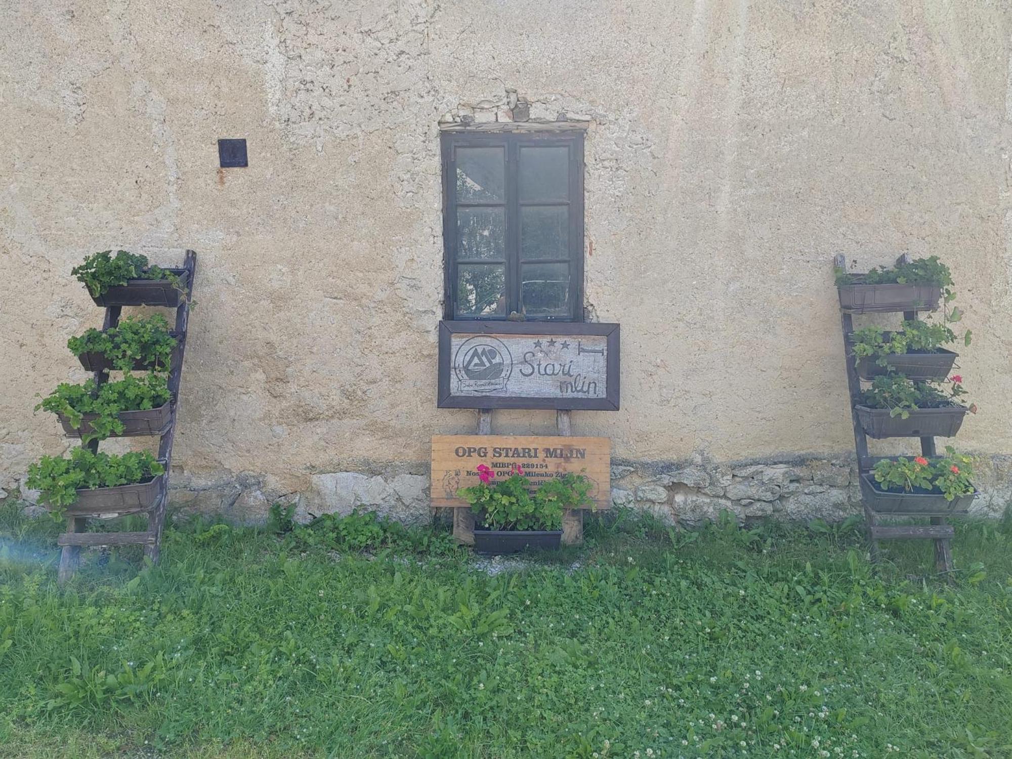 Stari mlin Hotell Korenica Exteriör bild