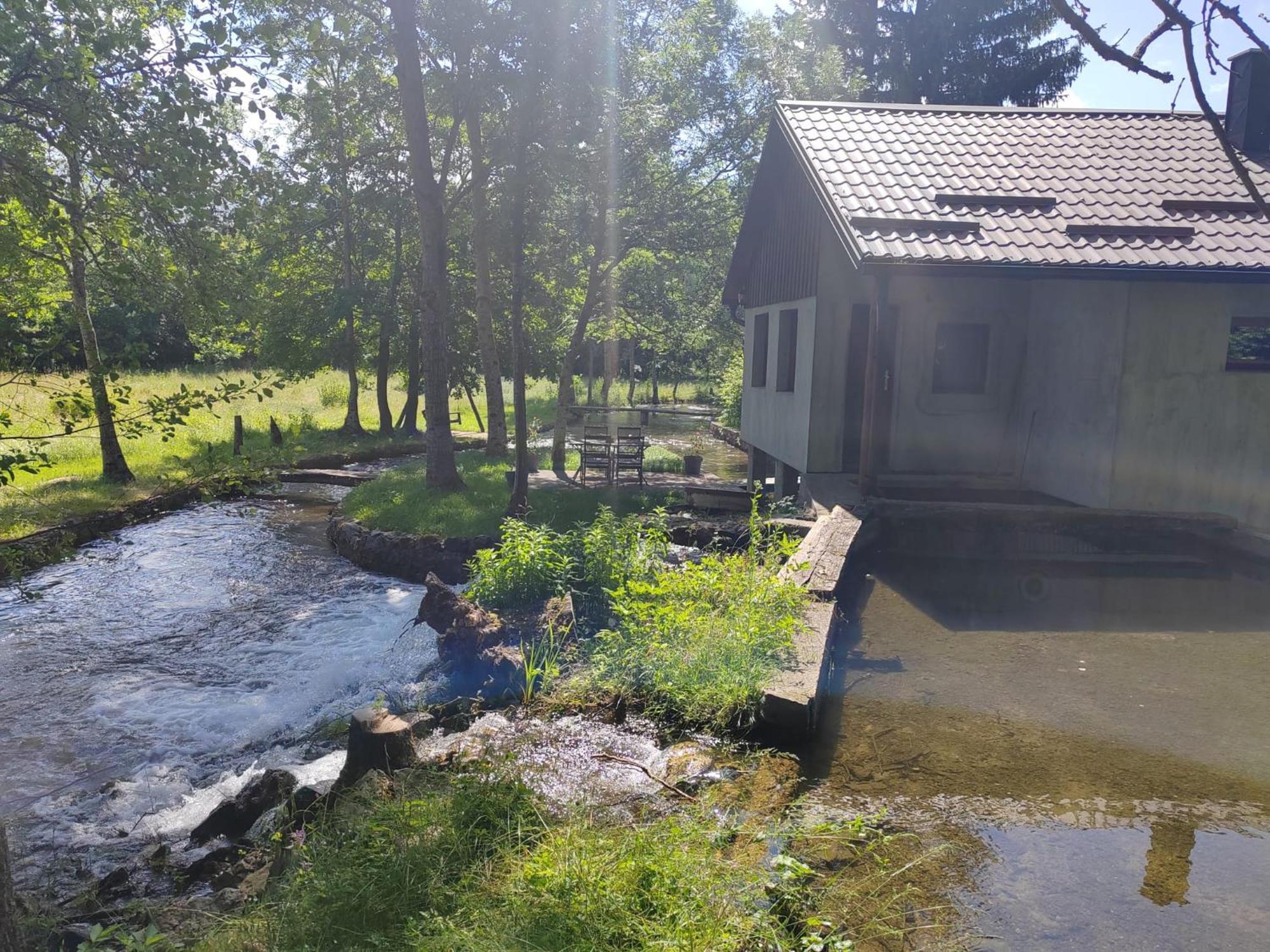Stari mlin Hotell Korenica Exteriör bild